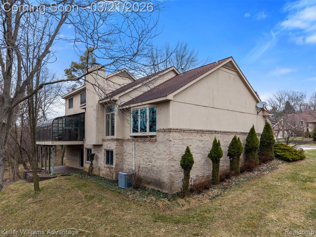 4974 Countryside Drive, West Bloomfield, MI 48323 — Photo 48