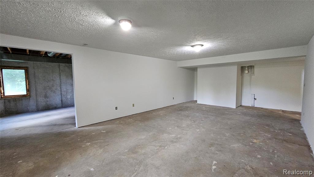 448 Fairwood Road, Pinckney, MI 48169 — Photo 12