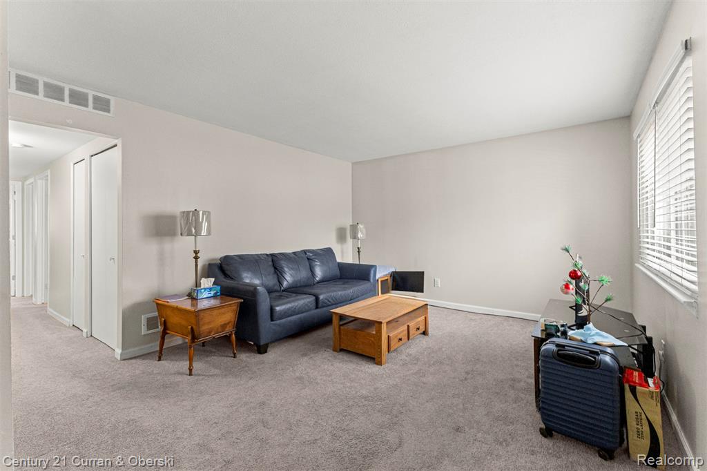 27423 Groveland Street, Madison Heights, MI 48071 — Photo 5