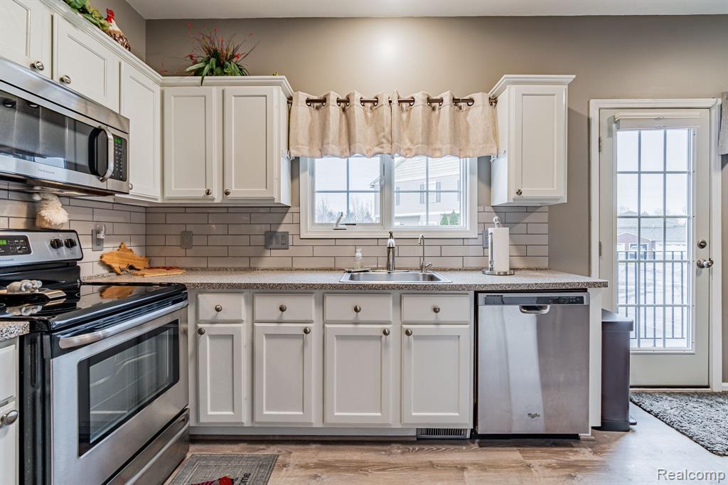 784 Eagle Drive, # 20, Fenton, MI 48430 — Photo 21