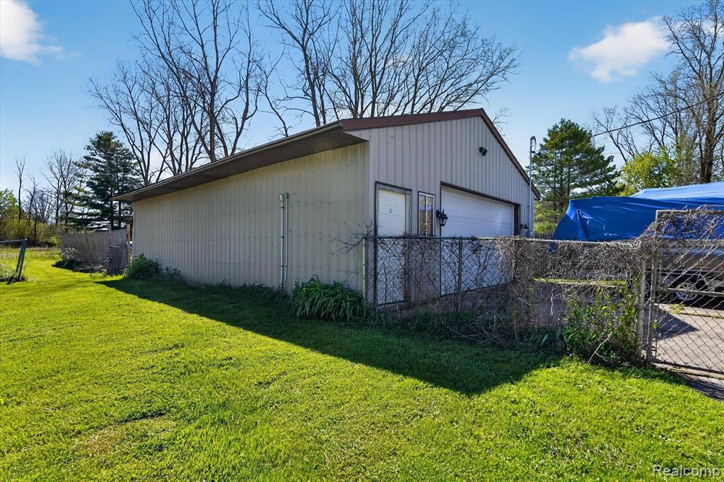4450 N Vassar Road, Flint, MI 48506 — Photo 41