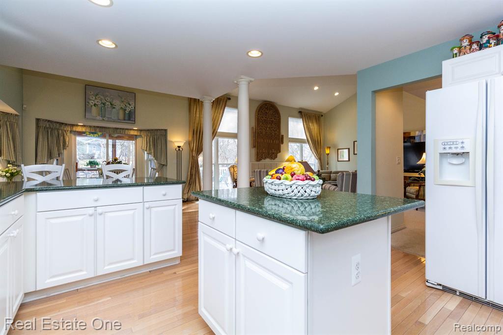 490 FRANKLIN LAKE Circle, Oxford, MI 48371 — Photo 26