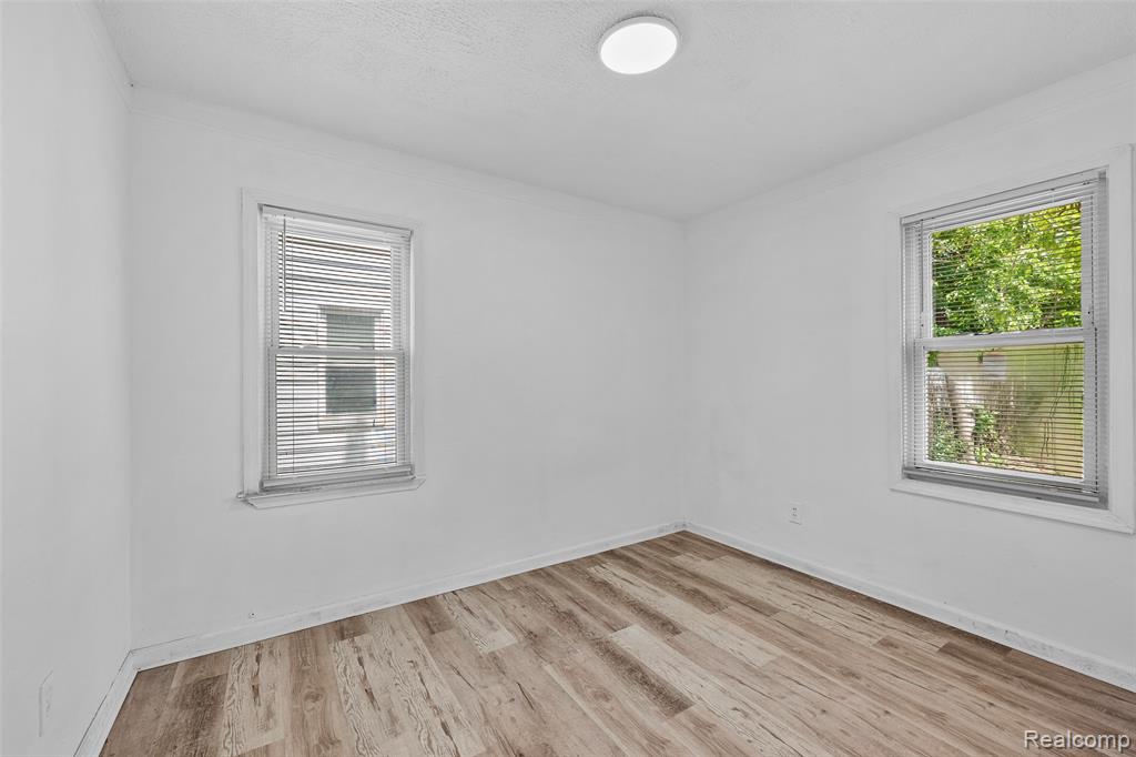 8600 Heyden Street, Detroit, MI 48228 — Photo 13