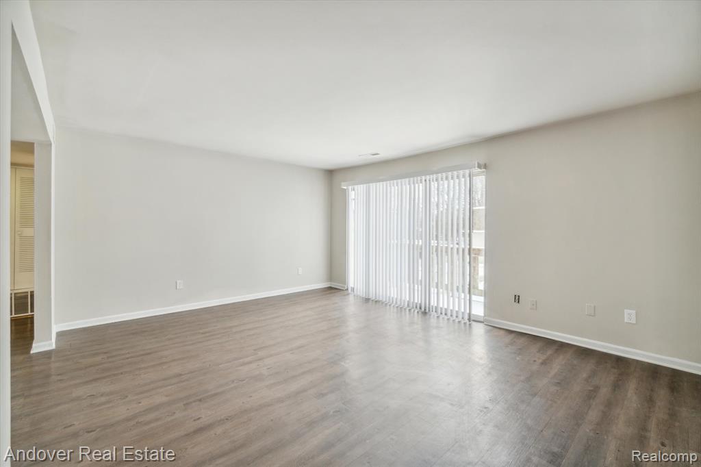320 S Drake Road, Kalamazoo, MI 49009 — Photo 30