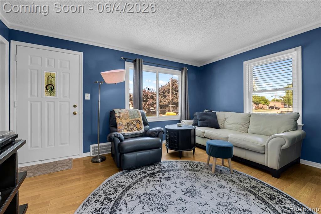 63 W Mahan Avenue, Hazel Park, MI 48030 — Photo 2