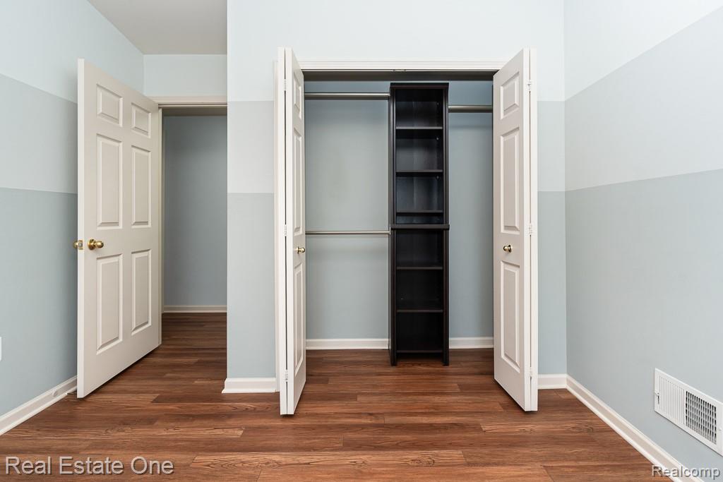 6963 Edgewater Drive, Troy, MI 48085 — Photo 17