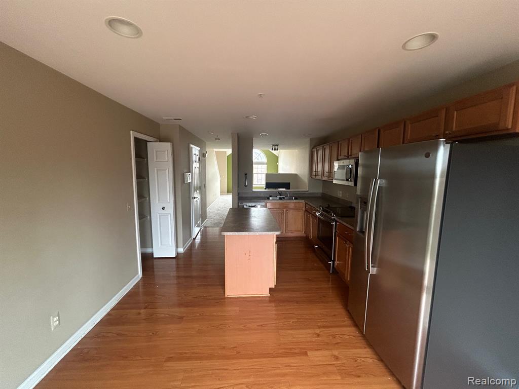 39460 SPRINGWATER Drive, Northville, MI — Photo 10