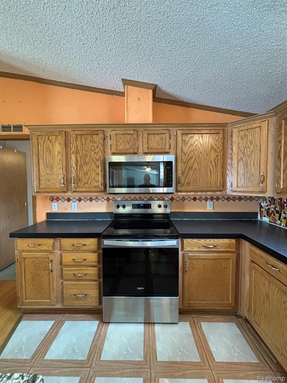 4041 #176 Grange Hall Road, Holly, MI 48442 — Photo 14