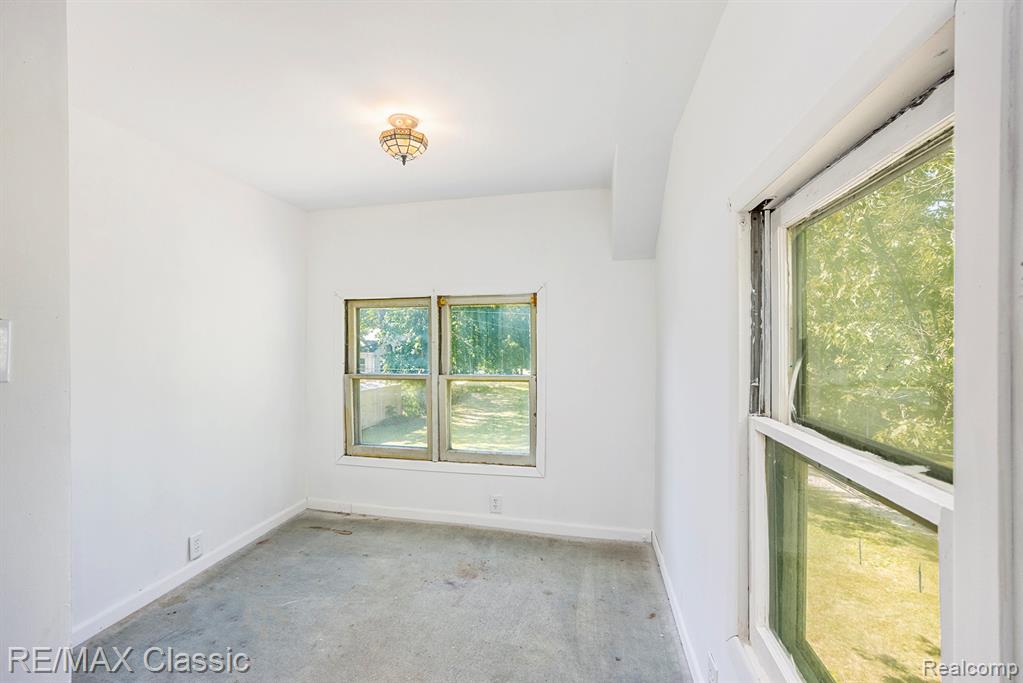 6334 Andersonville Road, Waterford, MI 48329 — Photo 12