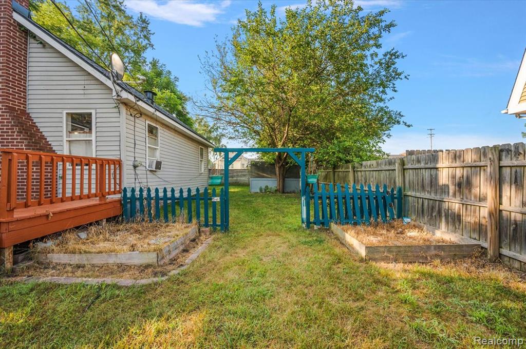 108 Oakwood Street, Holly, MI 48442 — Photo 49