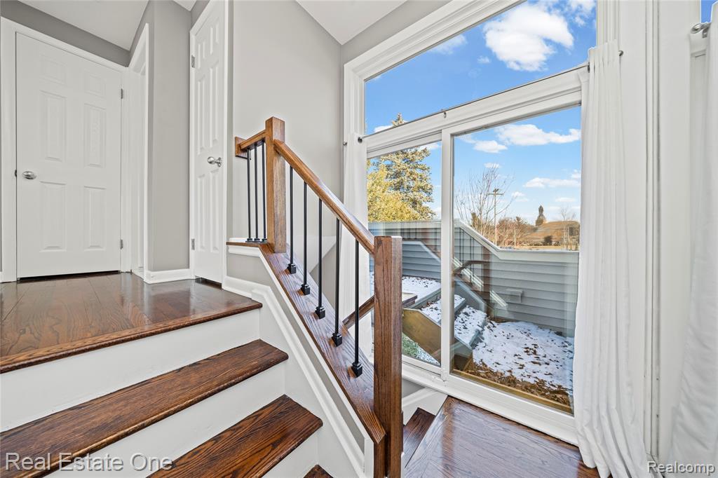 556 Bloomfield Court, Birmingham, MI 48009 — Photo 16