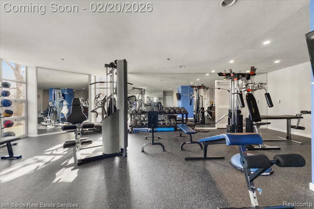 250 E Harbortown Drive, 607, Detroit, MI 48207 — Photo 19