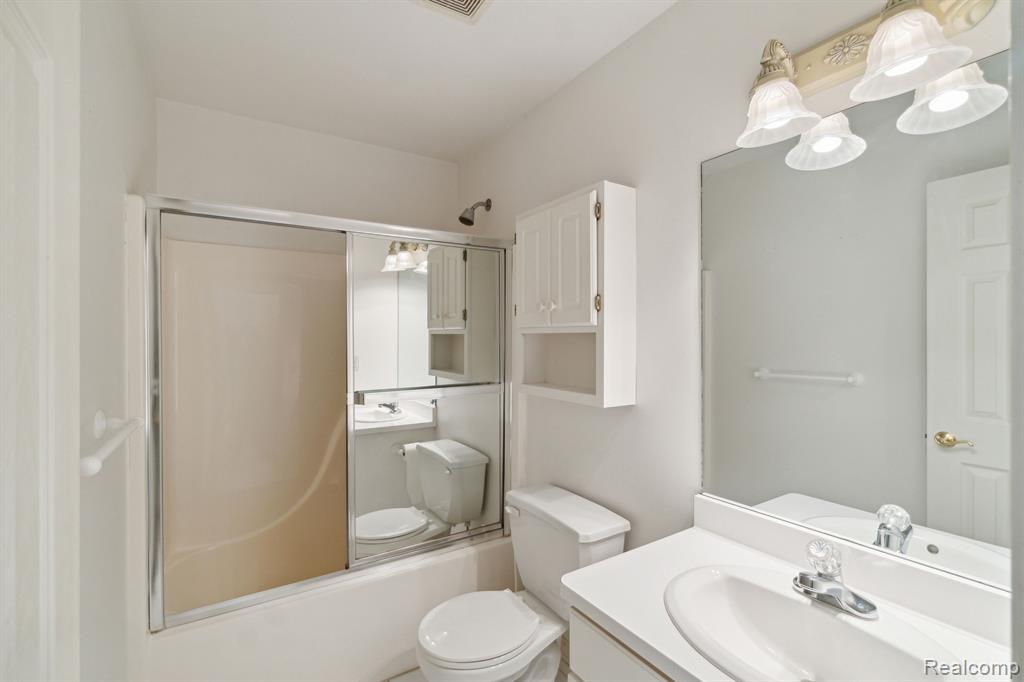 8062 FOX HOLLOW Road, Goodrich Vlg, MI — Photo 29