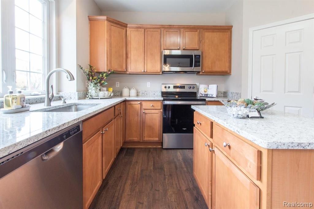 44874 Lafayette Dr., Novi, MI — Photo 18