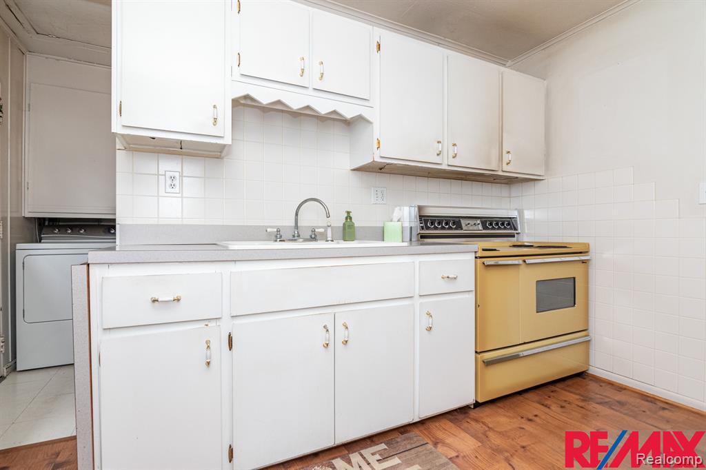 4351 SEEDEN Street, Waterford, MI 48329 — Photo 19