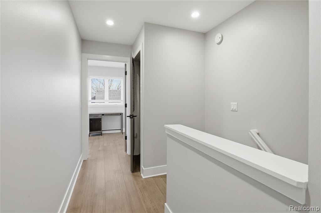 4221 W 14 Mile Road, Royal Oak, MI 48073 — Photo 26