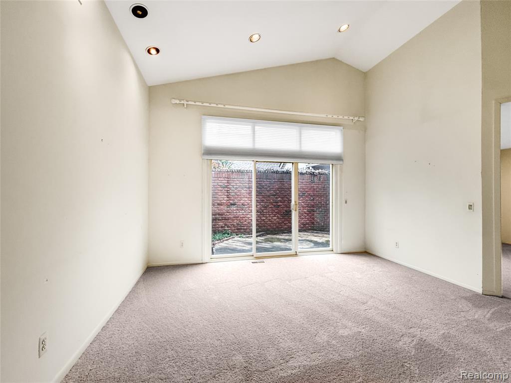 6953 Pebble Park Circle, 68, West Bloomfield, MI — Photo 6