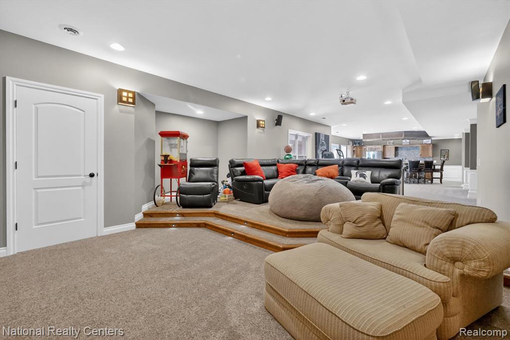 58160 International Drive, South Lyon, MI 48178 — Photo 45