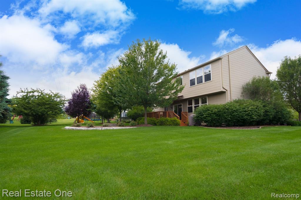 851 Deer Run Lake Road, Holly, MI 48442 — Photo 6