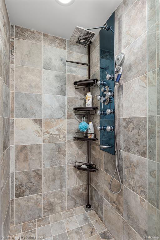 5504 Eagleview Court, Clarkston, MI 48348 — Photo 34