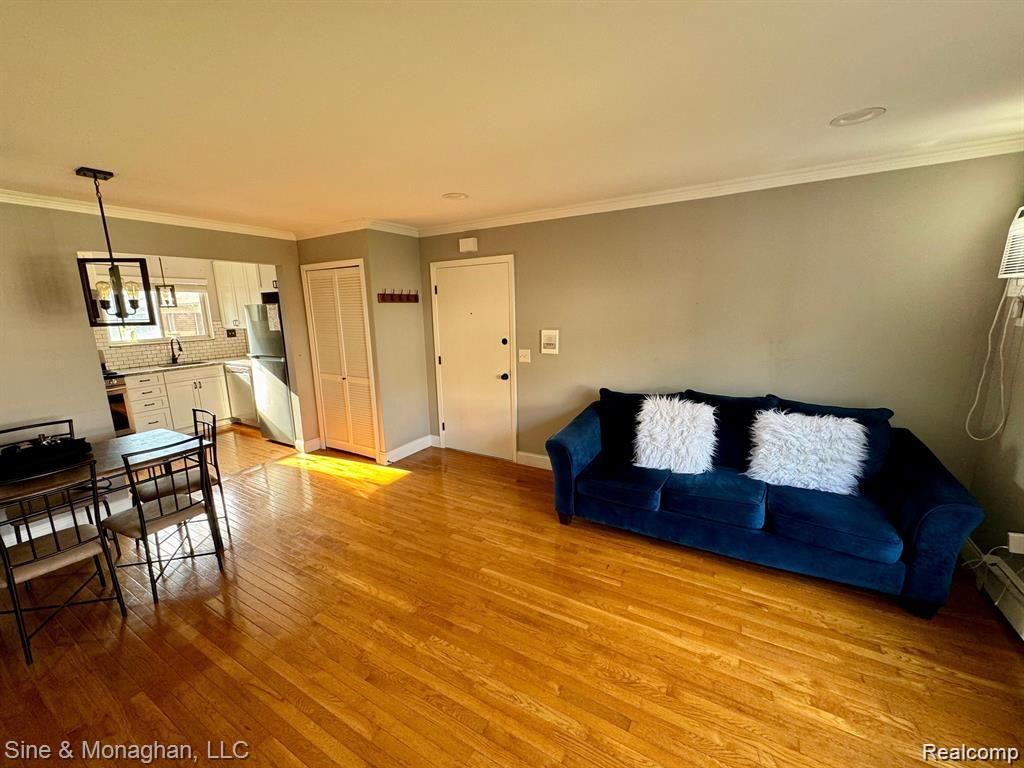 433 MILLER Avenue, Rochester, MI 48307 — Photo 2