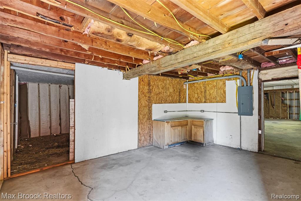 892 W Barnes Lake Road, Columbiaville, MI 48421 — Photo 52