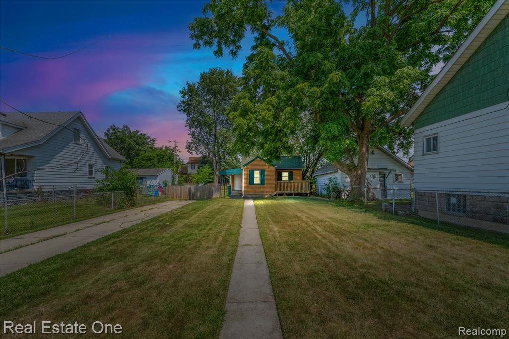 1326 Montie Road, Lincoln Park, MI 48146