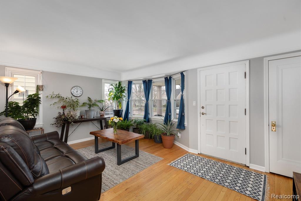 820 N BLAIR Avenue, Royal Oak, MI 48067 — Photo 2
