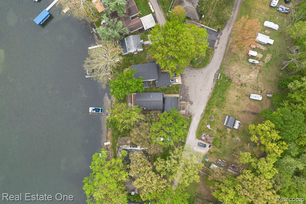 10194 Elmcrest Road, Whitmore Lake, MI 48189 — Photo 8