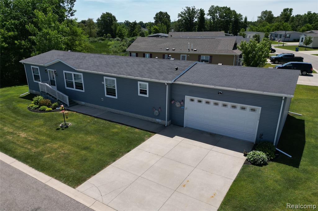 9758 Home Court, Fenton, MI 48430 — Photo 2