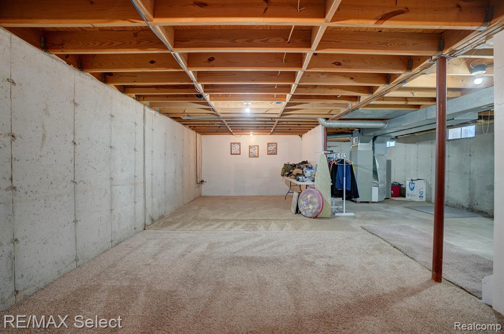 502 W BENJAMIN Street, Linwood, MI 48634 — Photo 16