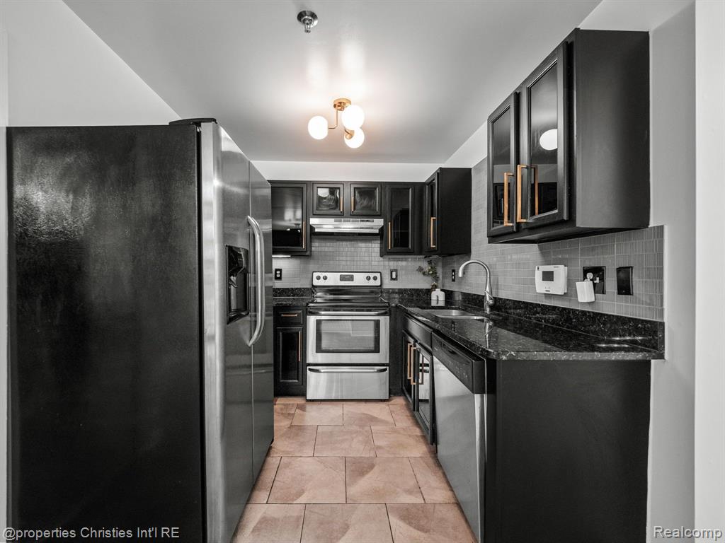 23206 CORNERSTONE VILLAGE Drive, Southfield, MI 48075 — Photo 11