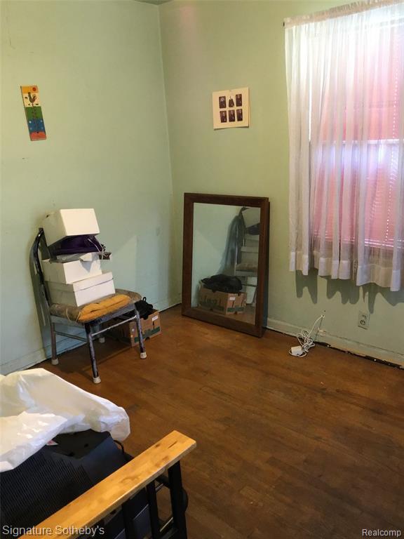 9214 HAYES Street, Detroit, MI 48213 — Photo 3