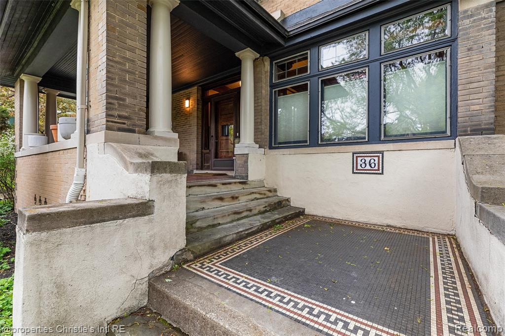 36 Longfellow Street, Detroit, MI 48202 — Photo 6