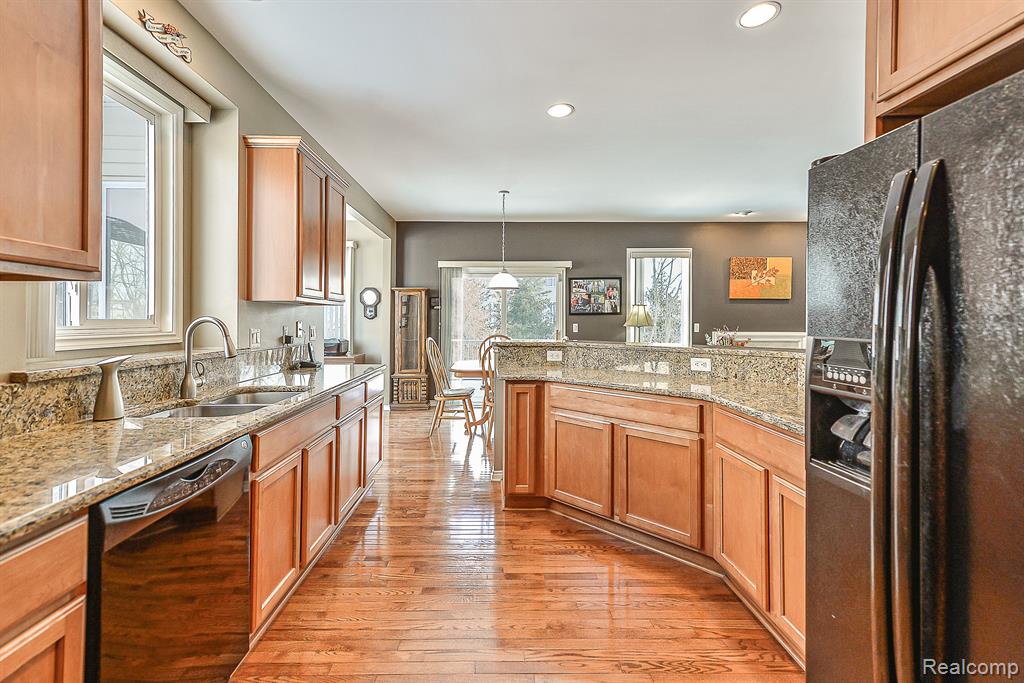 24624 ROSEMONT Drive, South Lyon, MI 48178 — Photo 8