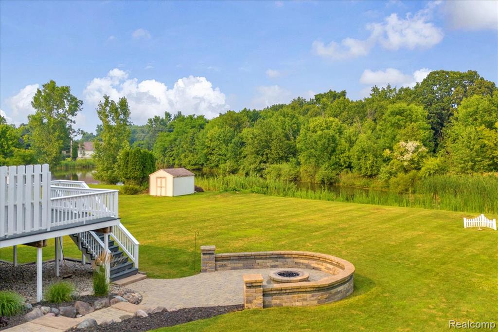 8327 Parkside Drive, Grand Blanc, MI 48439 — Photo 46