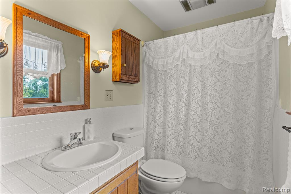 12735 BURMEISTER Road, Manchester, MI 48158 — Photo 16