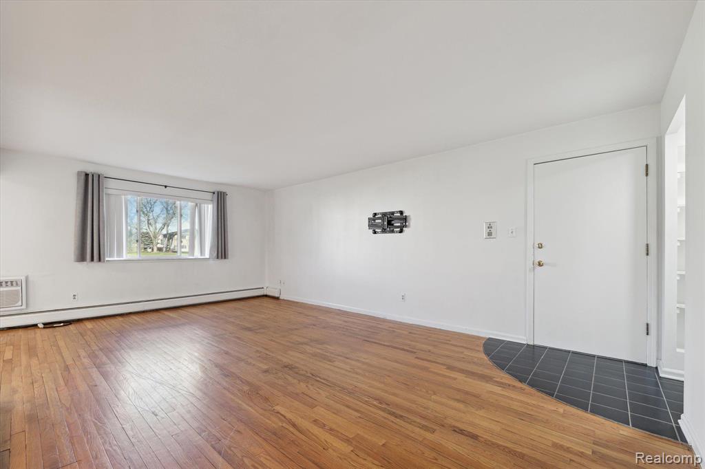 4113 TELEGRAPH Road, D-126, Bloomfield Hills, MI 48302 — Photo 2