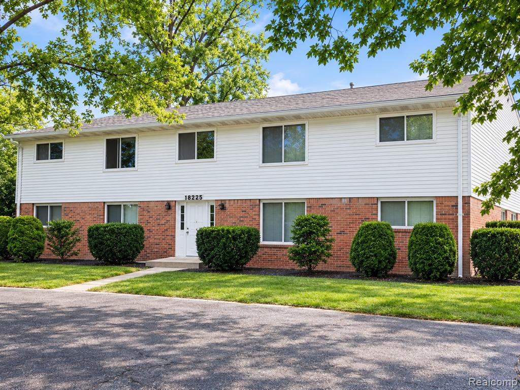 18225 Racho Road, Brownstown, MI 48193