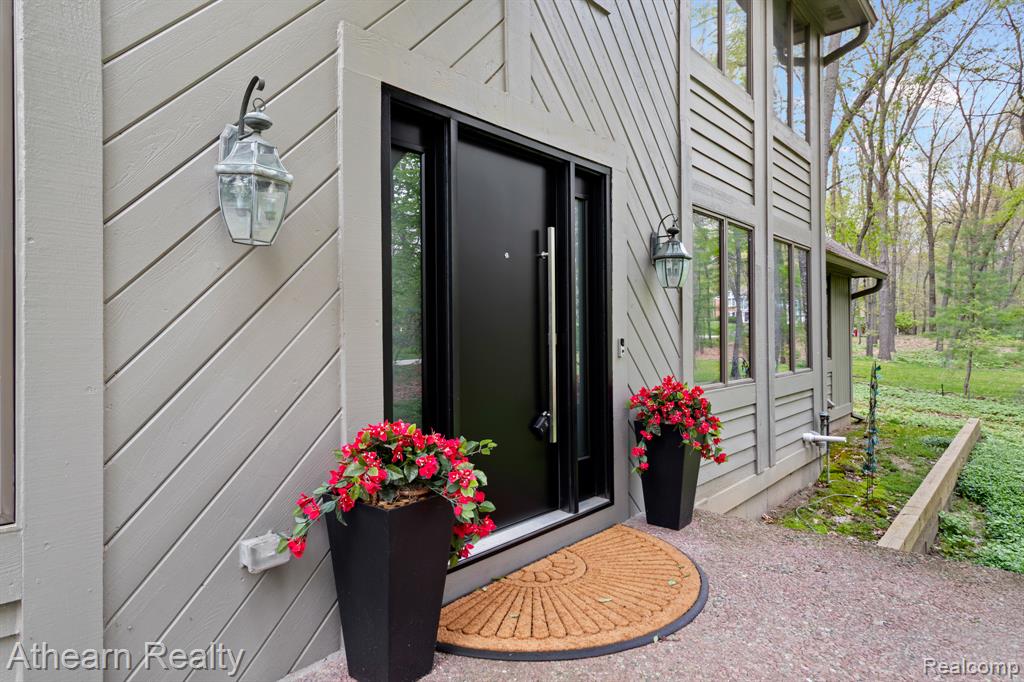 5126 Braddock Court, Brighton, MI 48114 — Photo 3