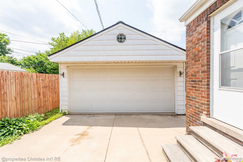 708 S Minerva Avenue, Royal Oak, MI 48067 — Photo 60