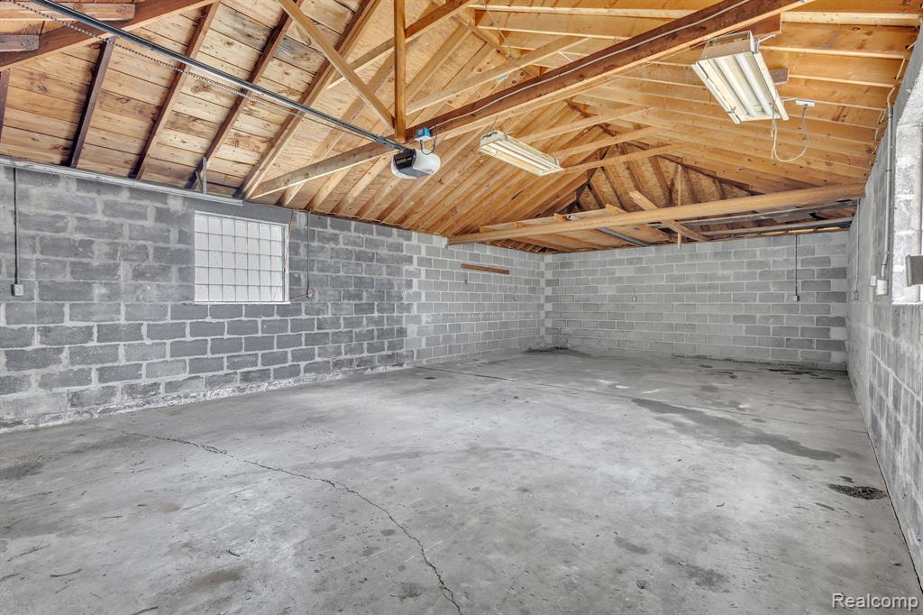 8202 N Inkster Road, Dearborn Heights, MI 48127 — Photo 30