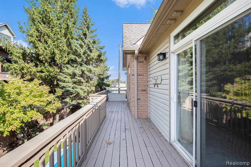 40 Park Island Drive, Lake Orion, MI 48362 — Photo 14