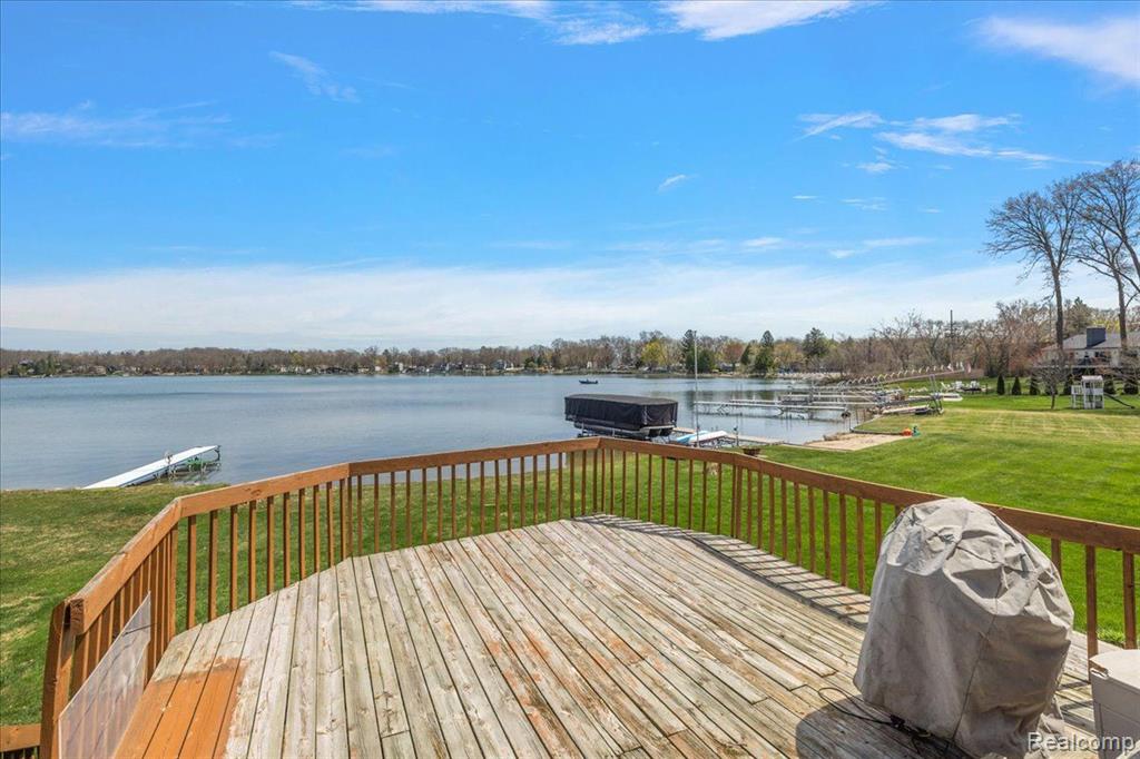 7322 MACEDAY LAKE Road, Waterford, MI 48329 — Photo 18