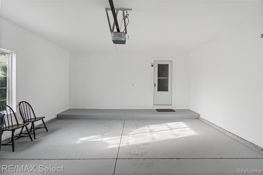 5059 Sandalwood Drive, Grand Blanc, MI 48439 — Photo 25