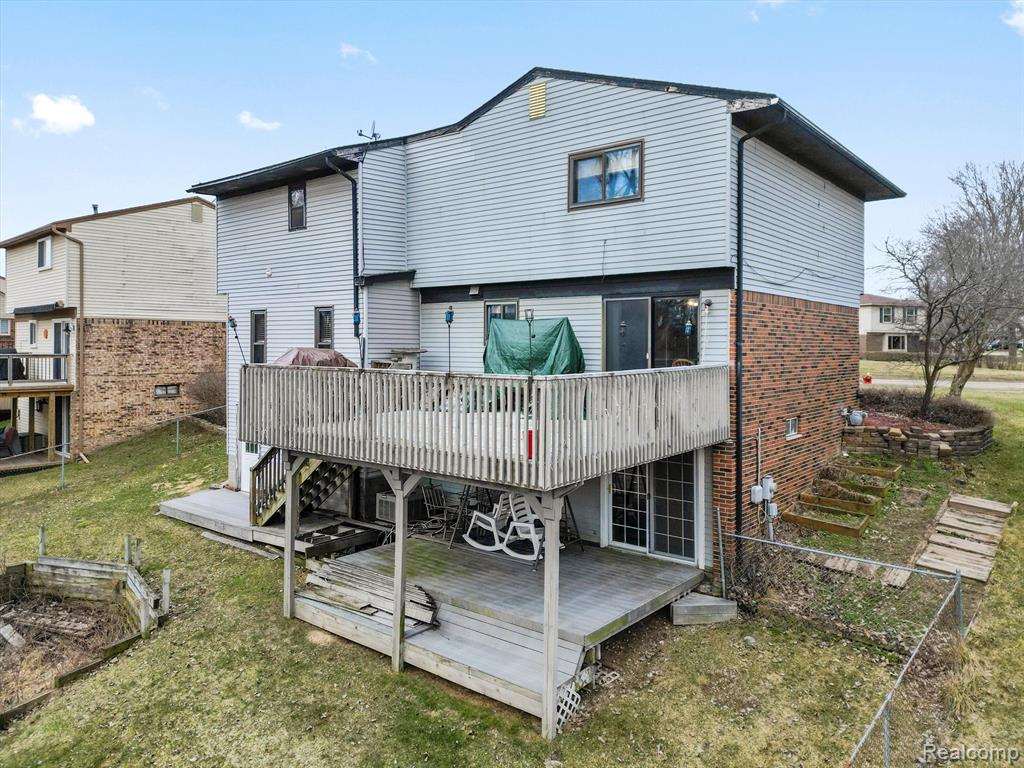 4872 LORE Drive, Waterford, MI 48329 — Photo 34
