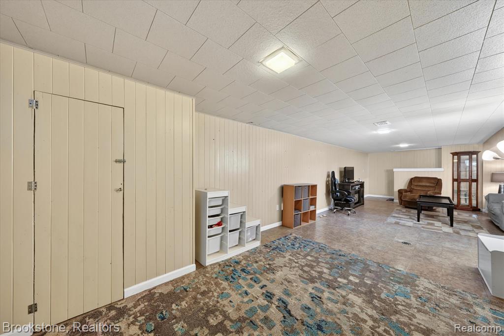 23784 Linne Street, Clinton Twp, MI 48035 — Photo 33