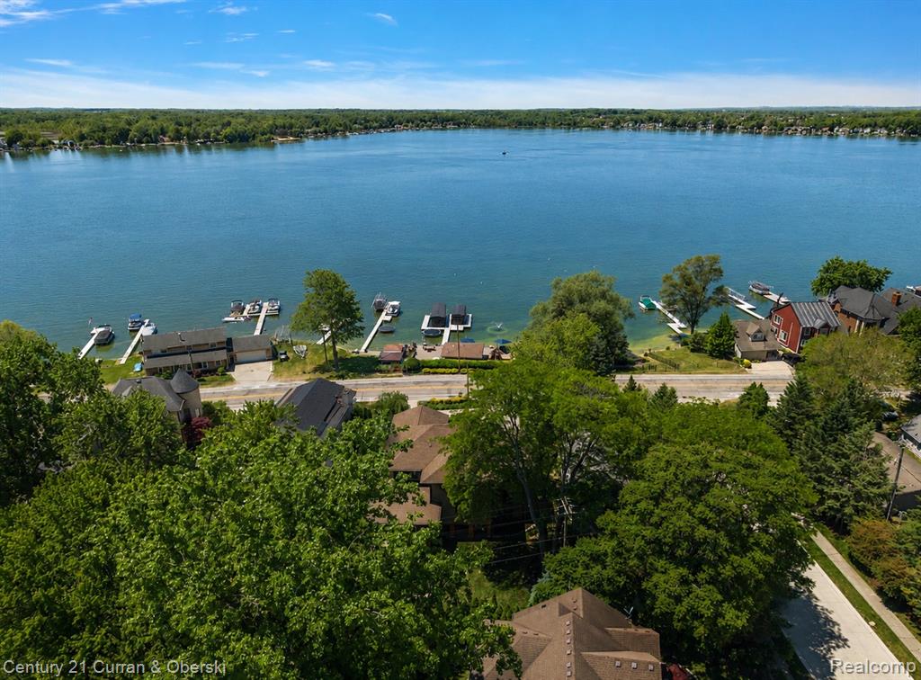 1345 E Lake Drive, Novi, MI 48377 — Photo 7