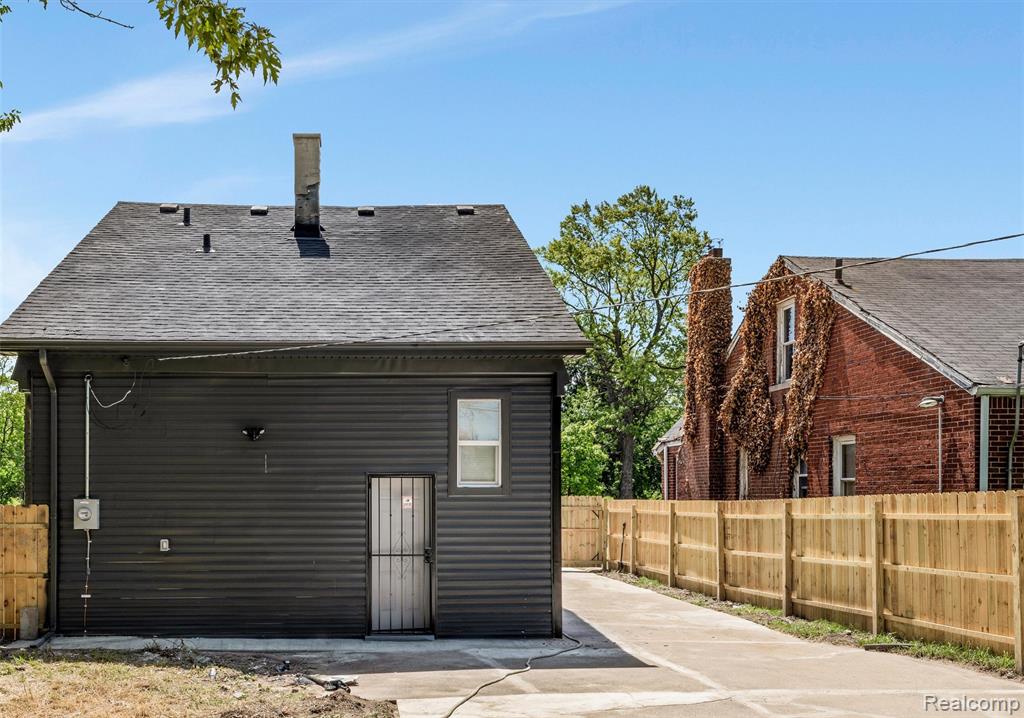 14219 Corbett Street, Detroit, MI 48213 — Photo 17