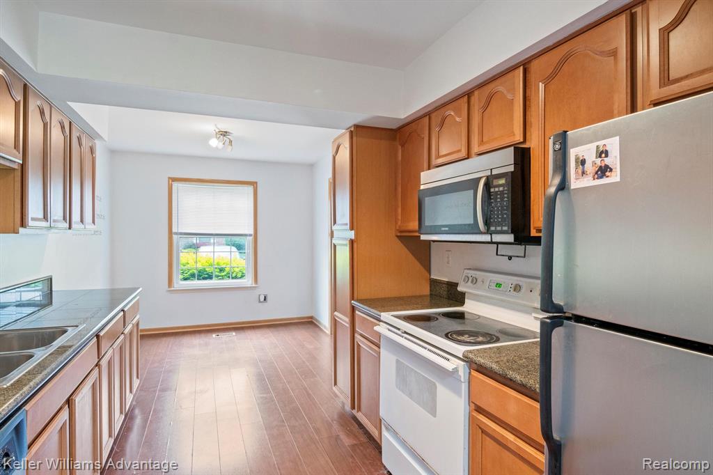 28663 LOWELL N, Southfield, MI 48076 — Photo 2